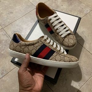 Gucci Ace low sneaker AUTHENTIC.